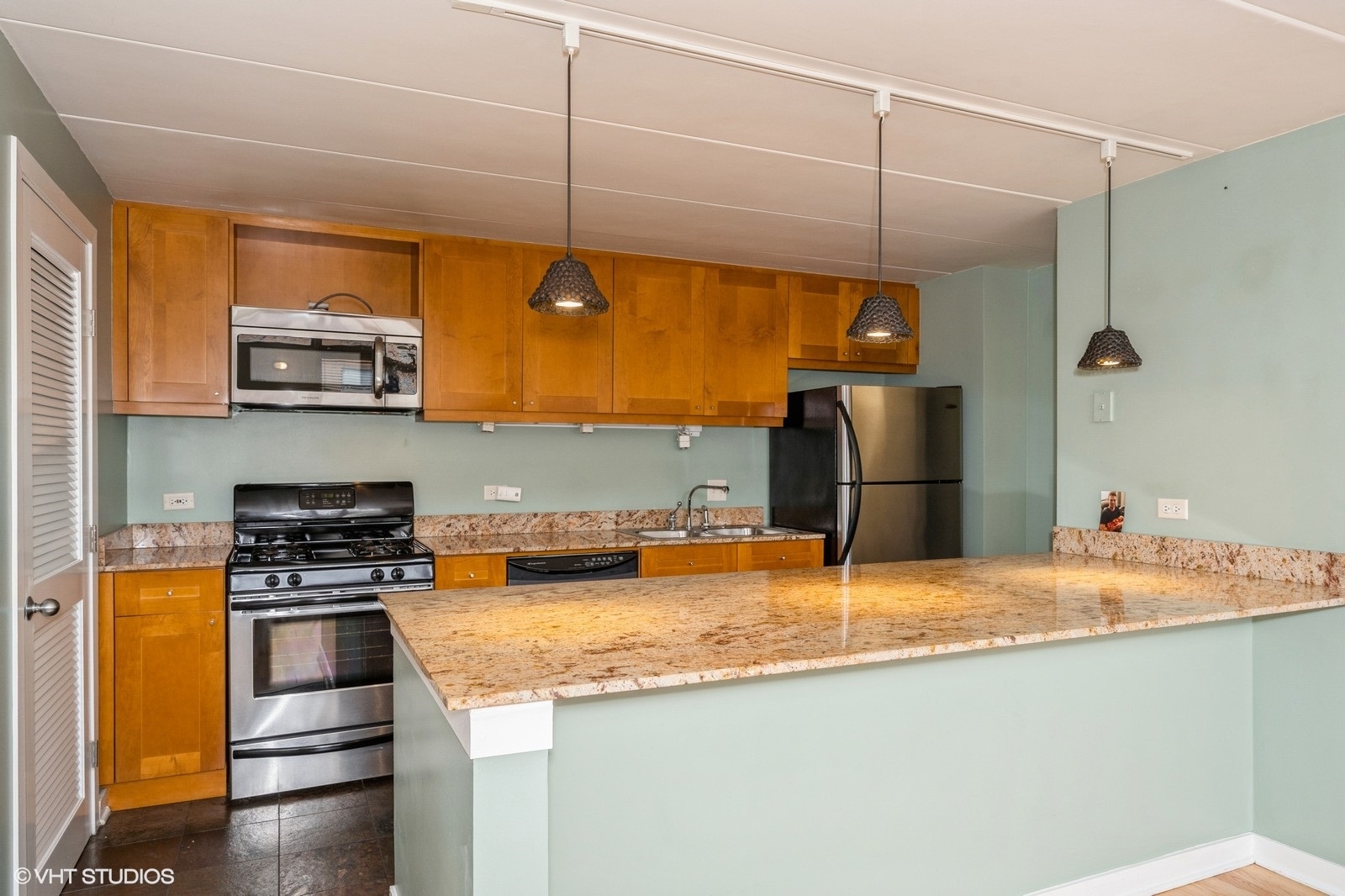 1300 W ALTGELD Street Unit: 126