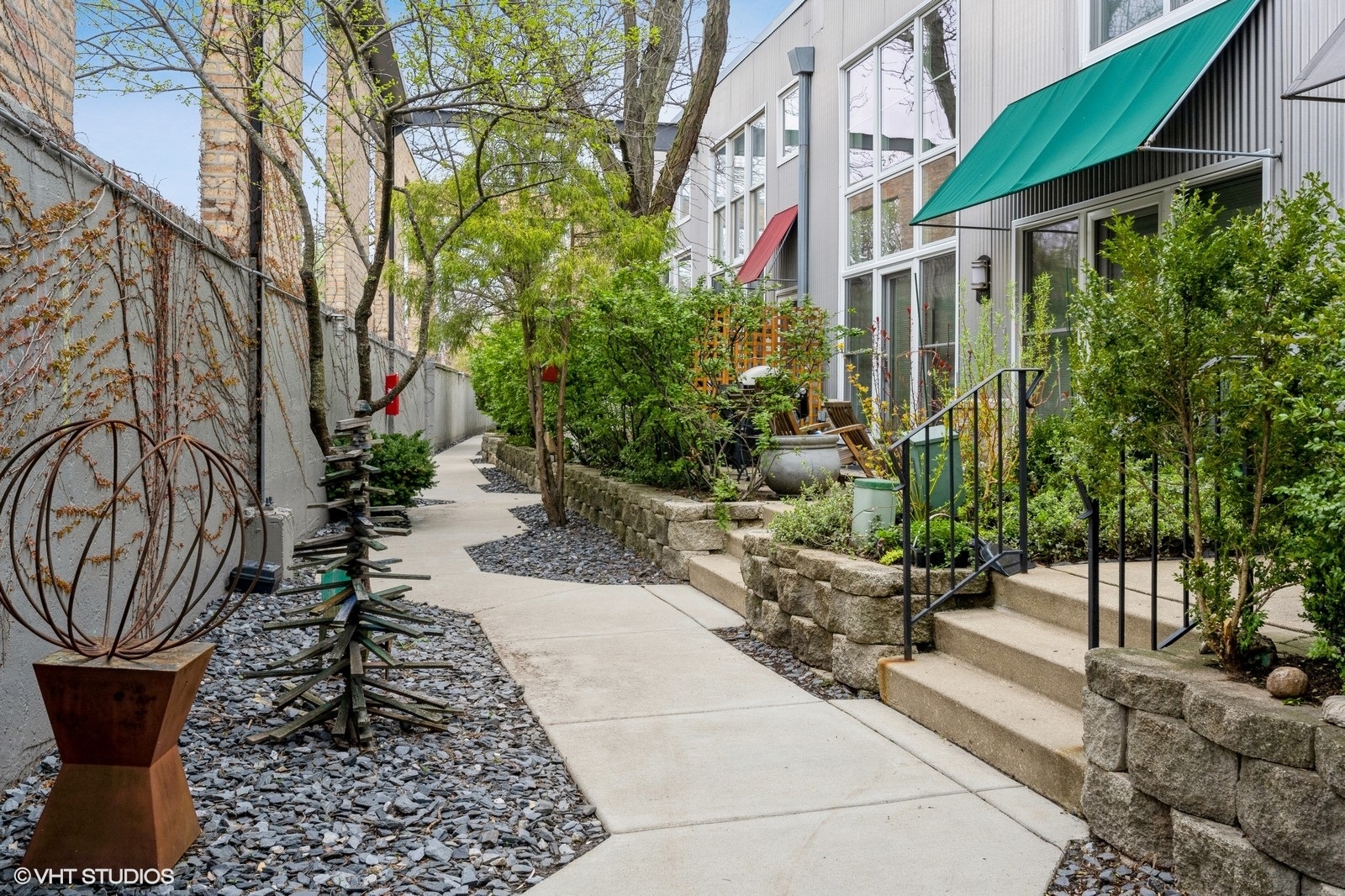 1300 W ALTGELD Street Unit: 126