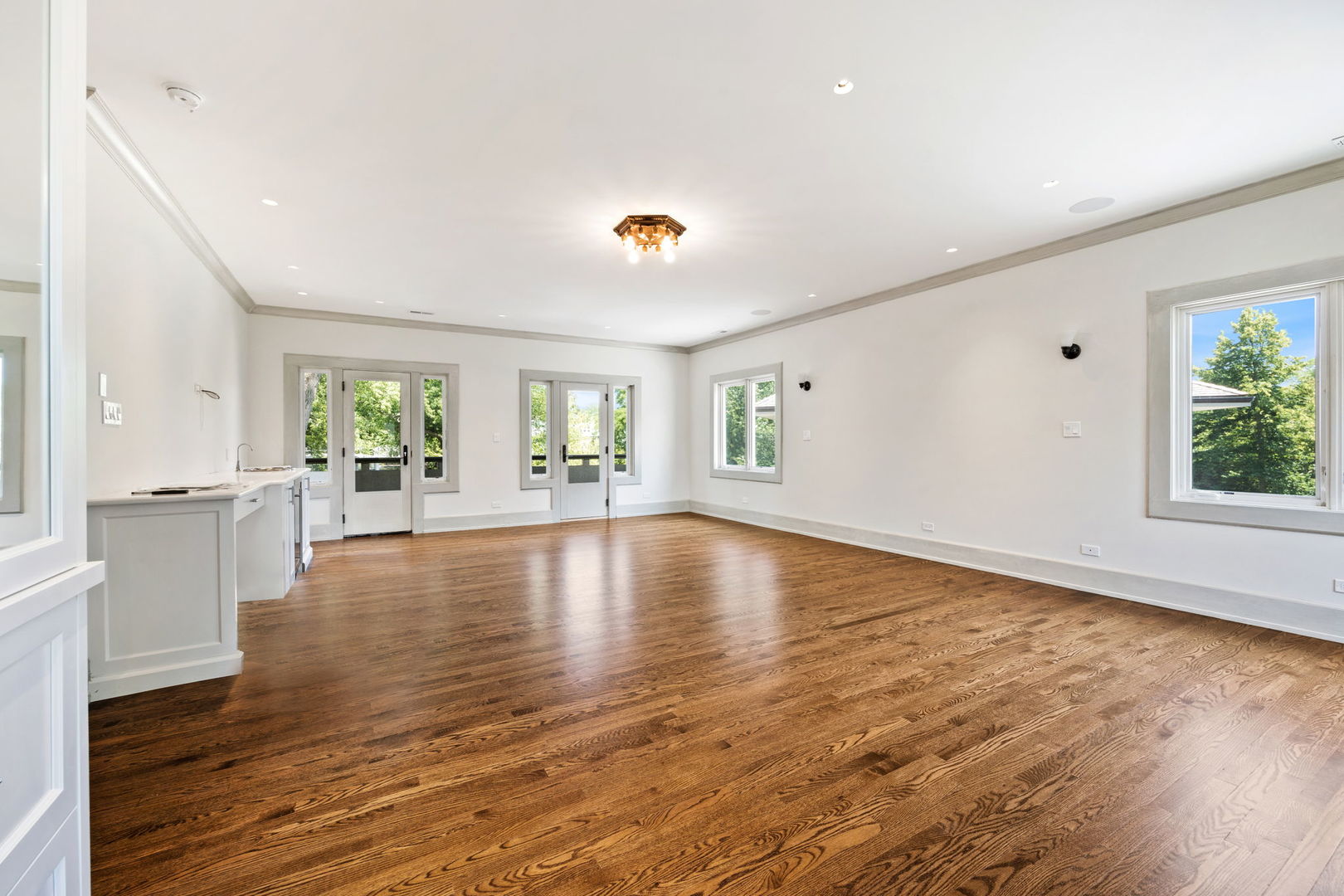 338 Woodstock Avenue