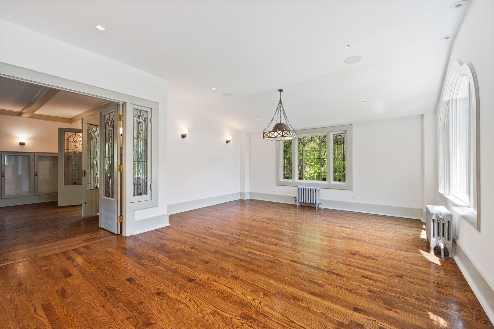 338 Woodstock Avenue