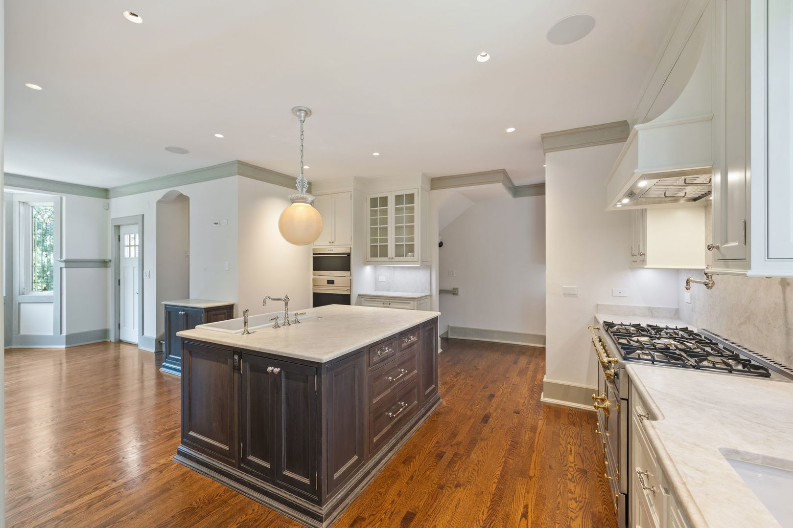 338 Woodstock Avenue