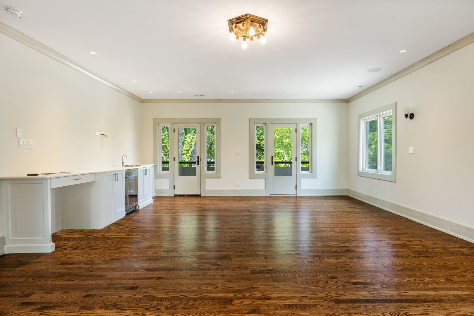 338 Woodstock Avenue
