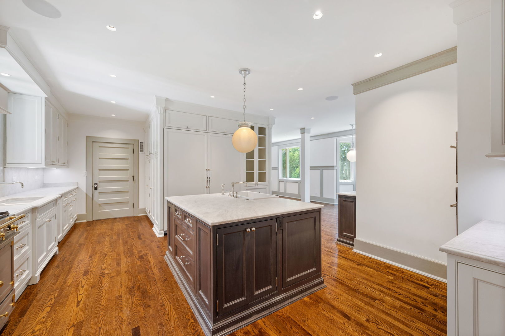 338 Woodstock Avenue