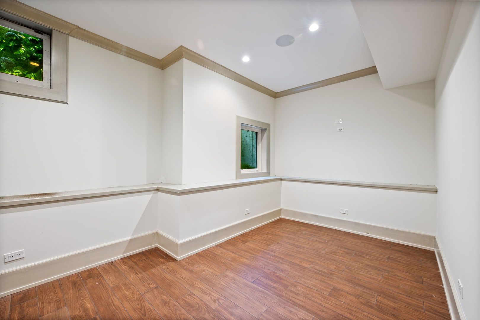 338 Woodstock Avenue