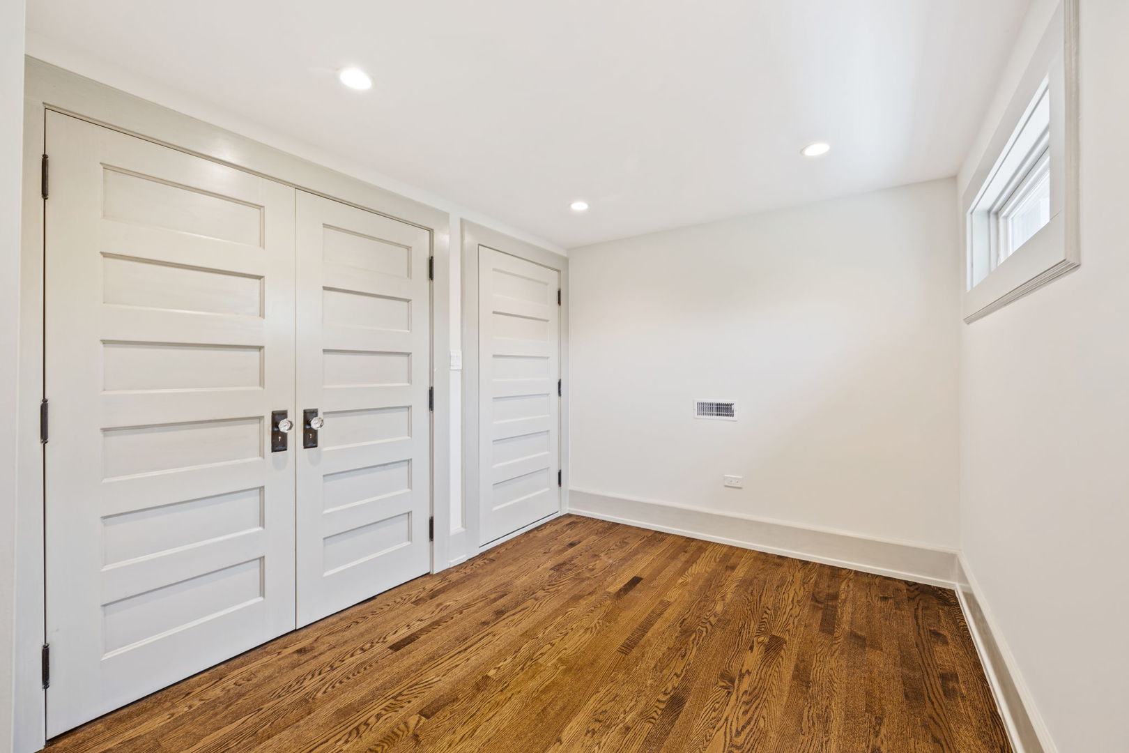 338 Woodstock Avenue