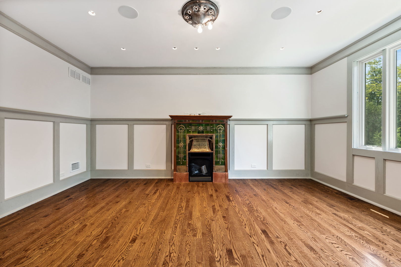 338 Woodstock Avenue
