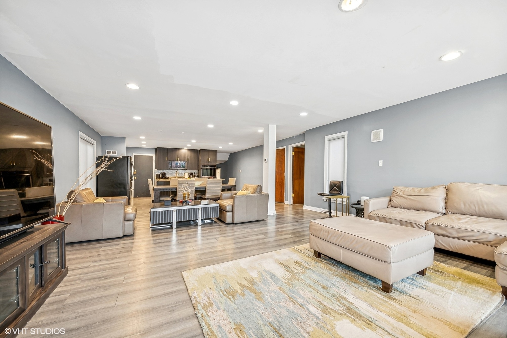 6032 S Michigan Avenue