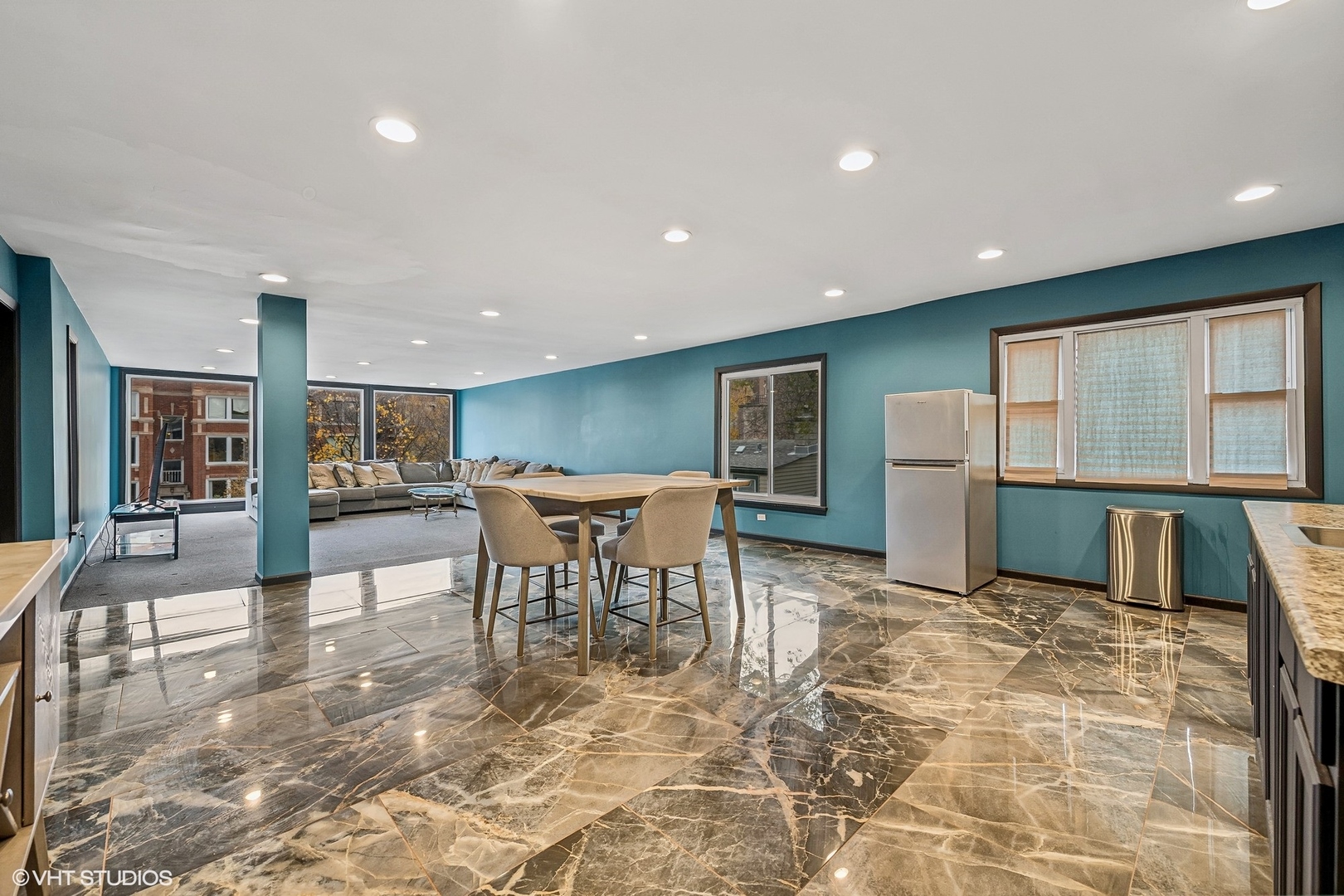 6032 S Michigan Avenue