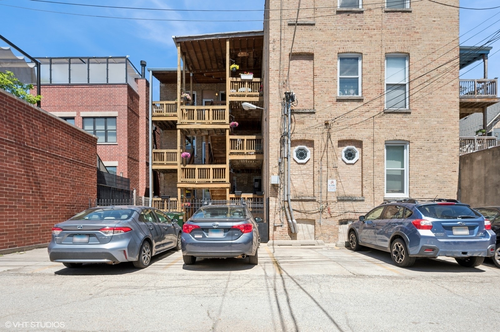 1433 W Cuyler Avenue Unit: 2W