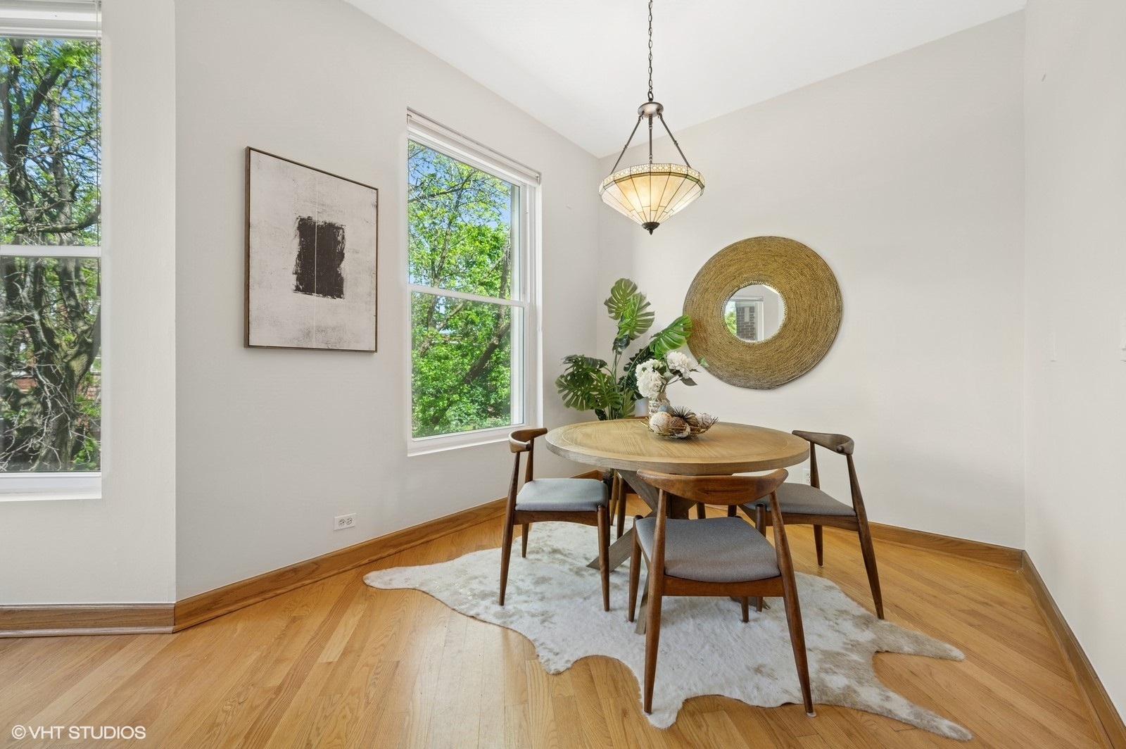 1433 W Cuyler Avenue Unit: 2W