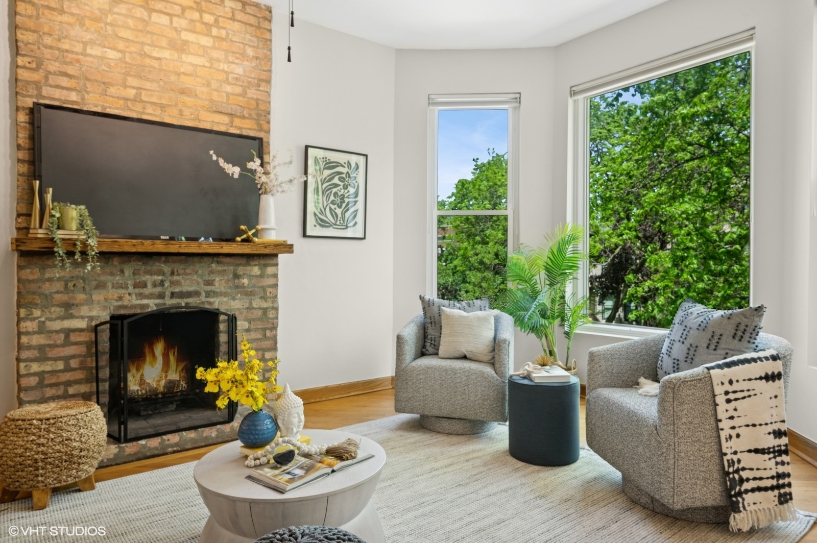 1433 W Cuyler Avenue Unit: 2W