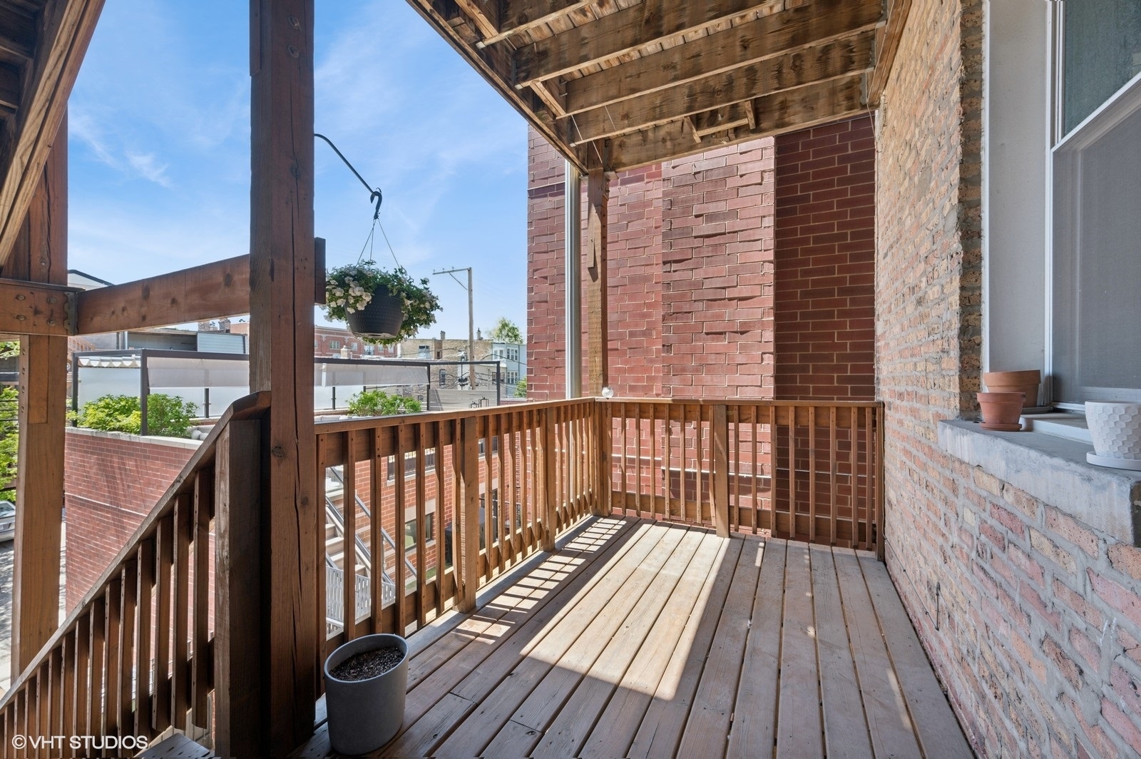 1433 W Cuyler Avenue Unit: 2W