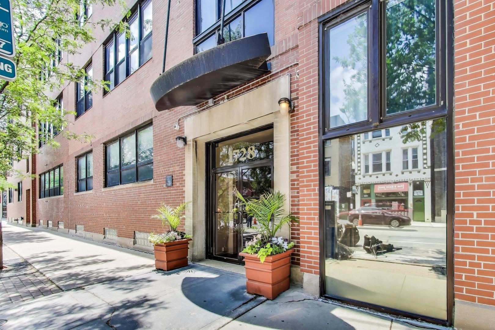 1728 N Damen Avenue Unit: 215