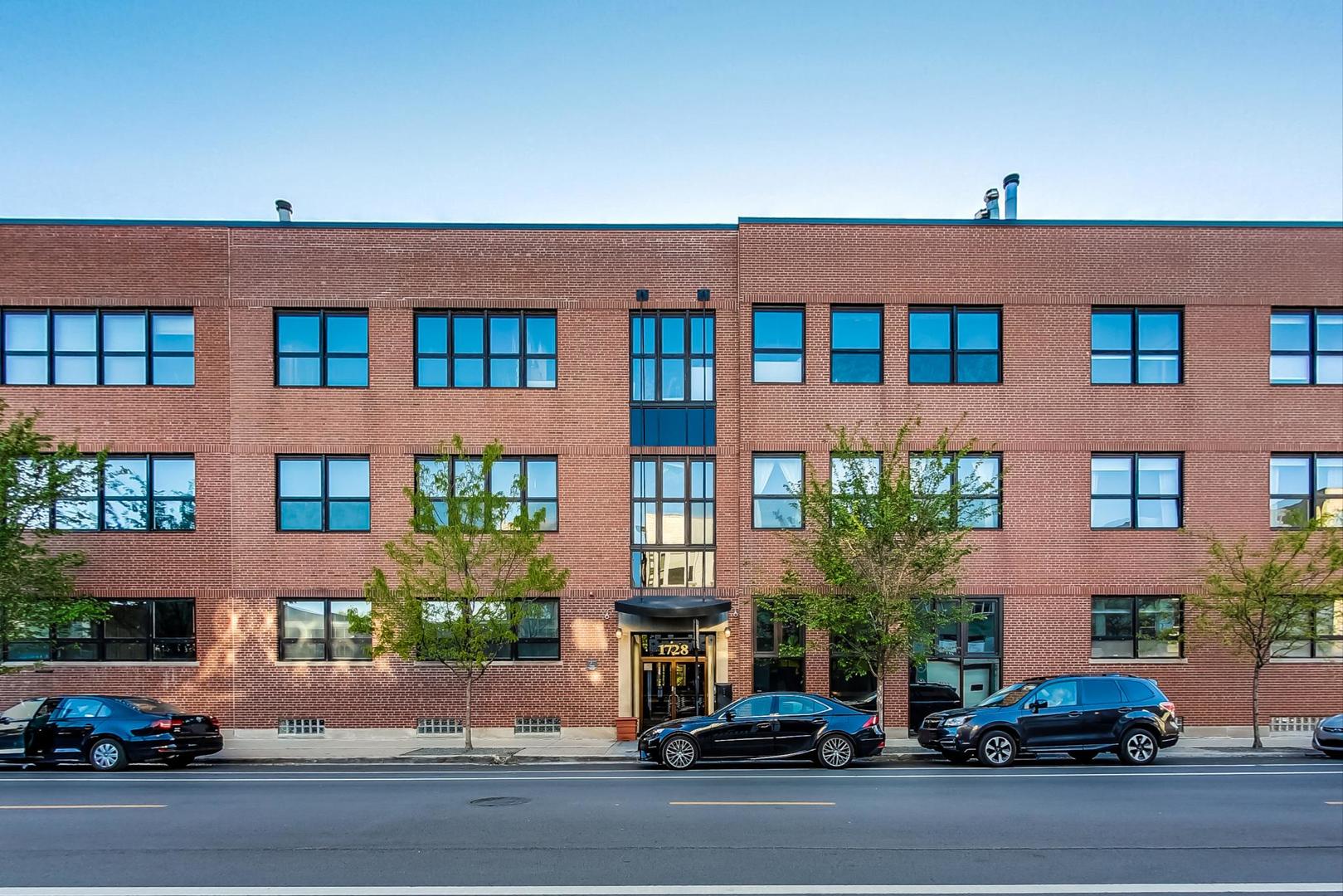 1728 N Damen Avenue Unit: 215
