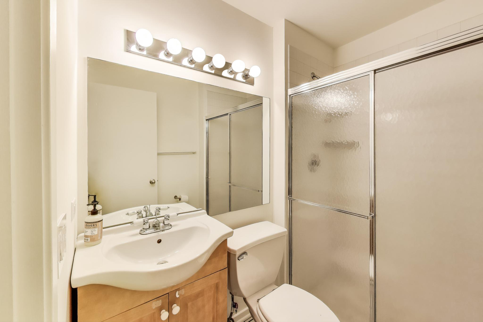 1728 N Damen Avenue Unit: 215