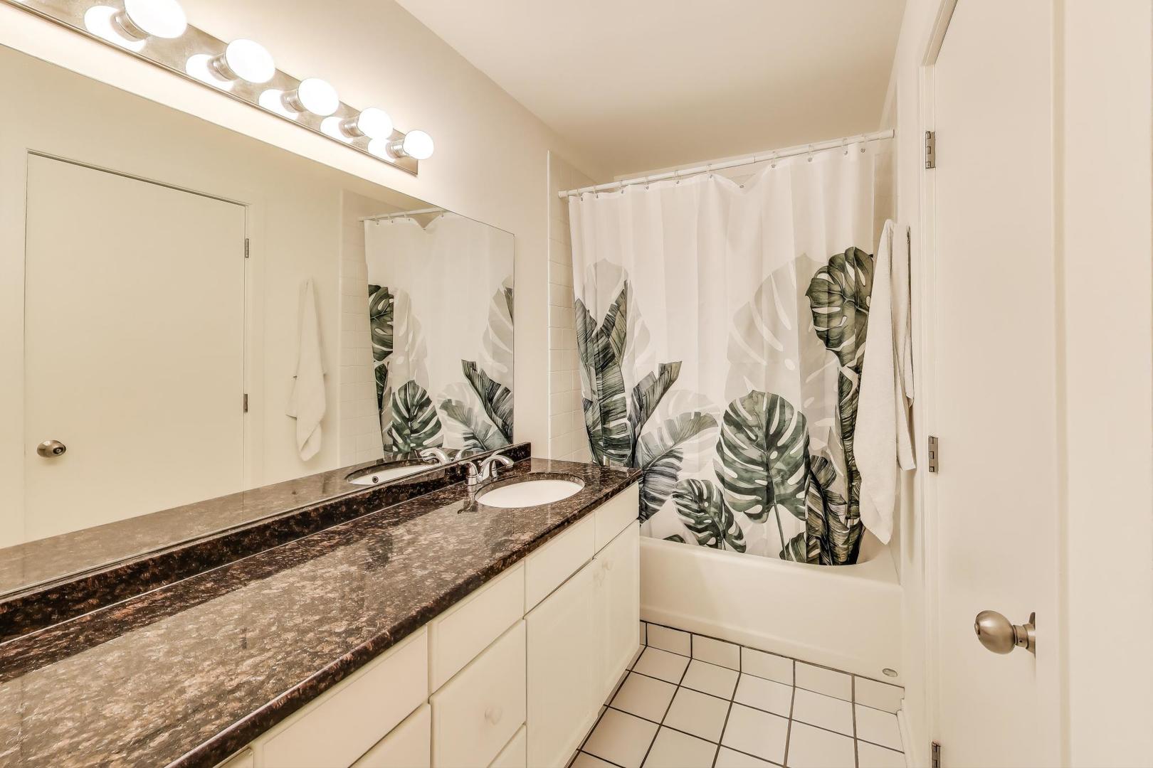 1728 N Damen Avenue Unit: 215