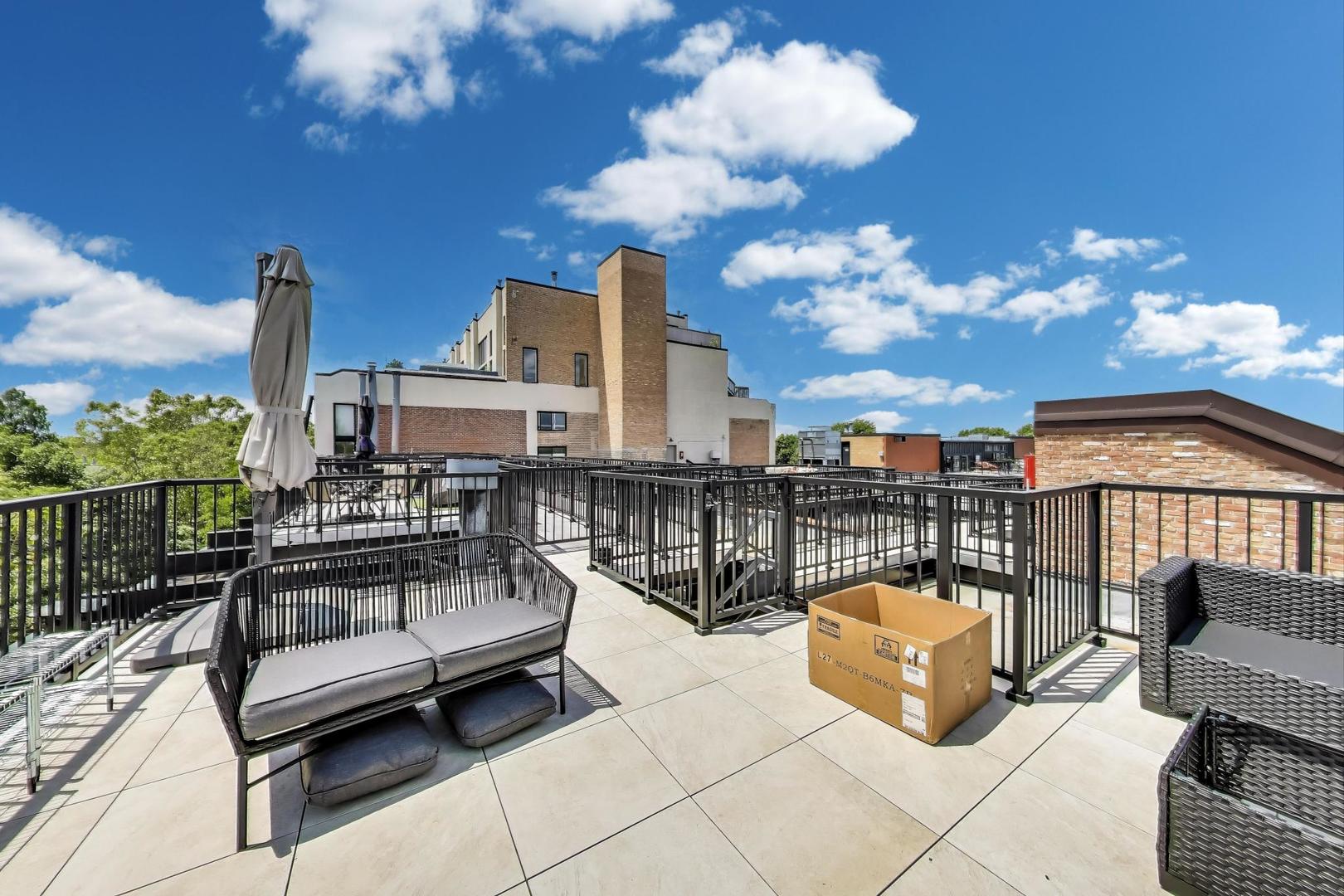 1728 N Damen Avenue Unit: 215