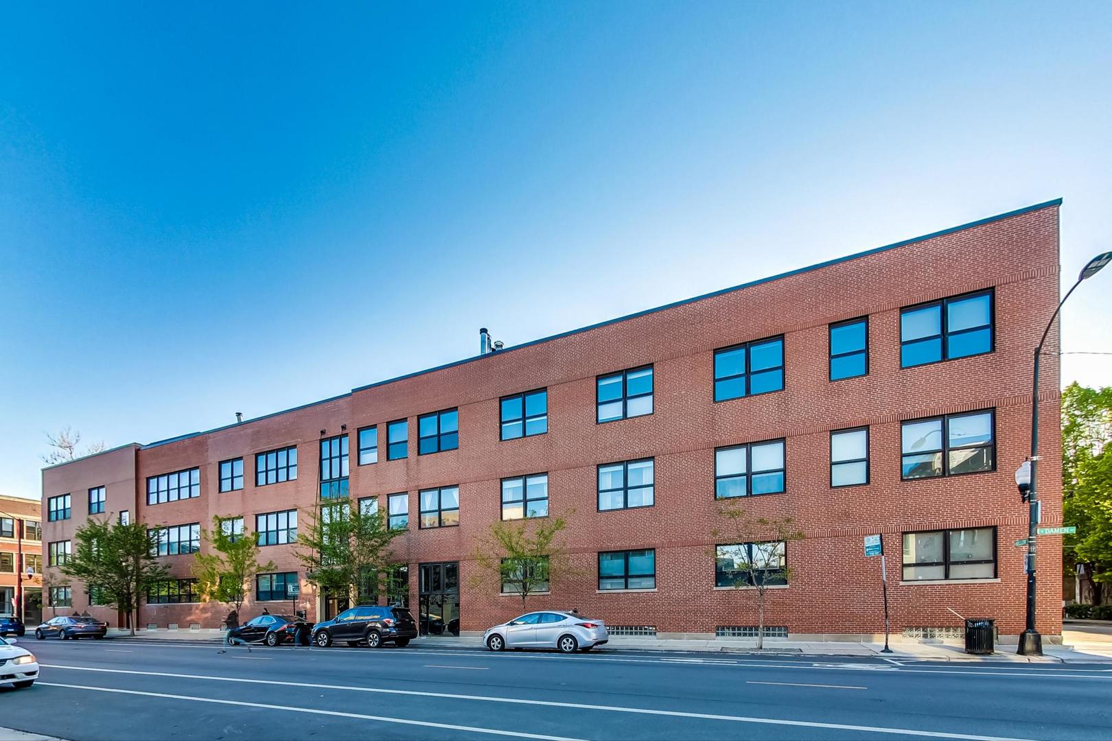 1728 N Damen Avenue Unit: 215