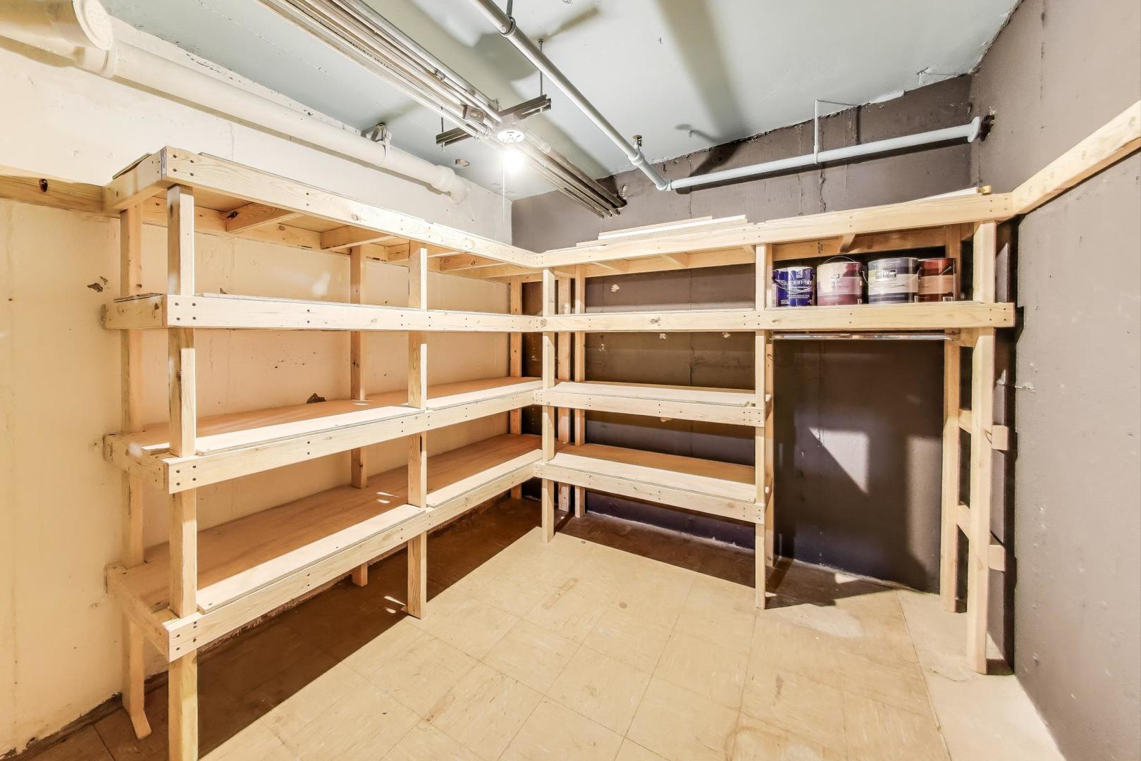 1728 N Damen Avenue Unit: 215