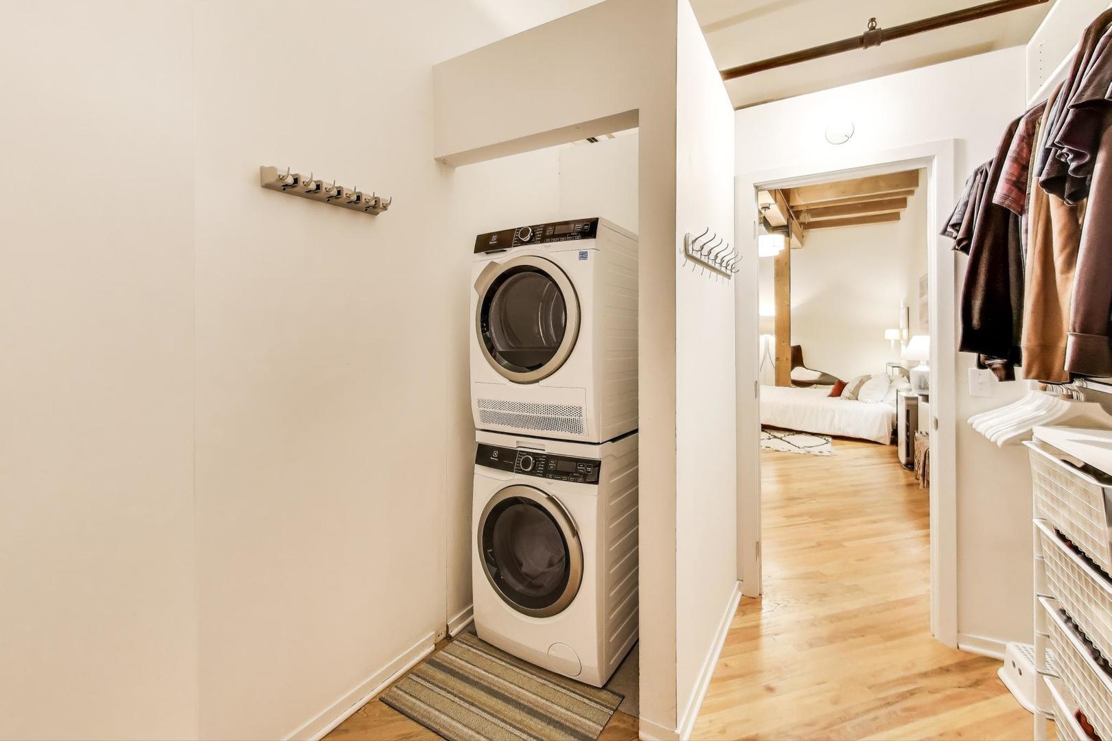 1728 N Damen Avenue Unit: 215