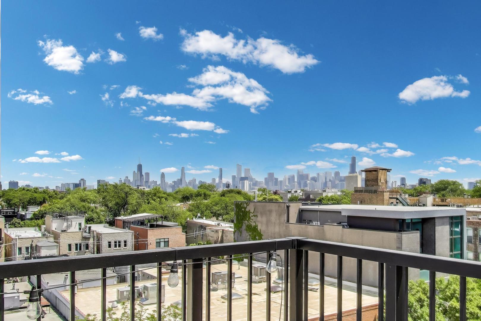 1728 N Damen Avenue Unit: 215