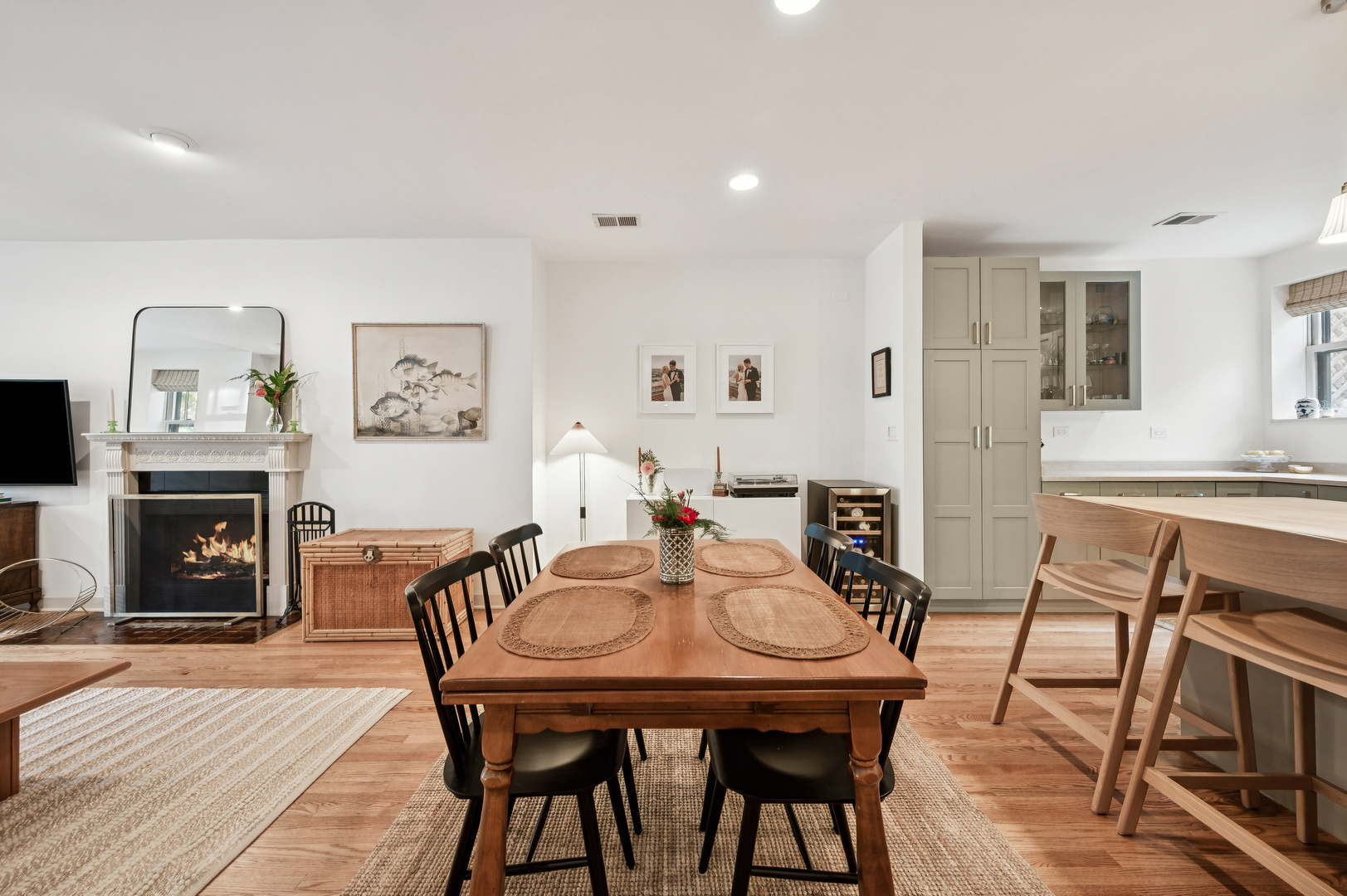 2027 W Pierce Avenue Unit: 1E