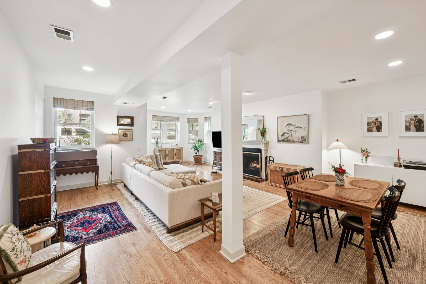 2027 W Pierce Avenue Unit: 1E