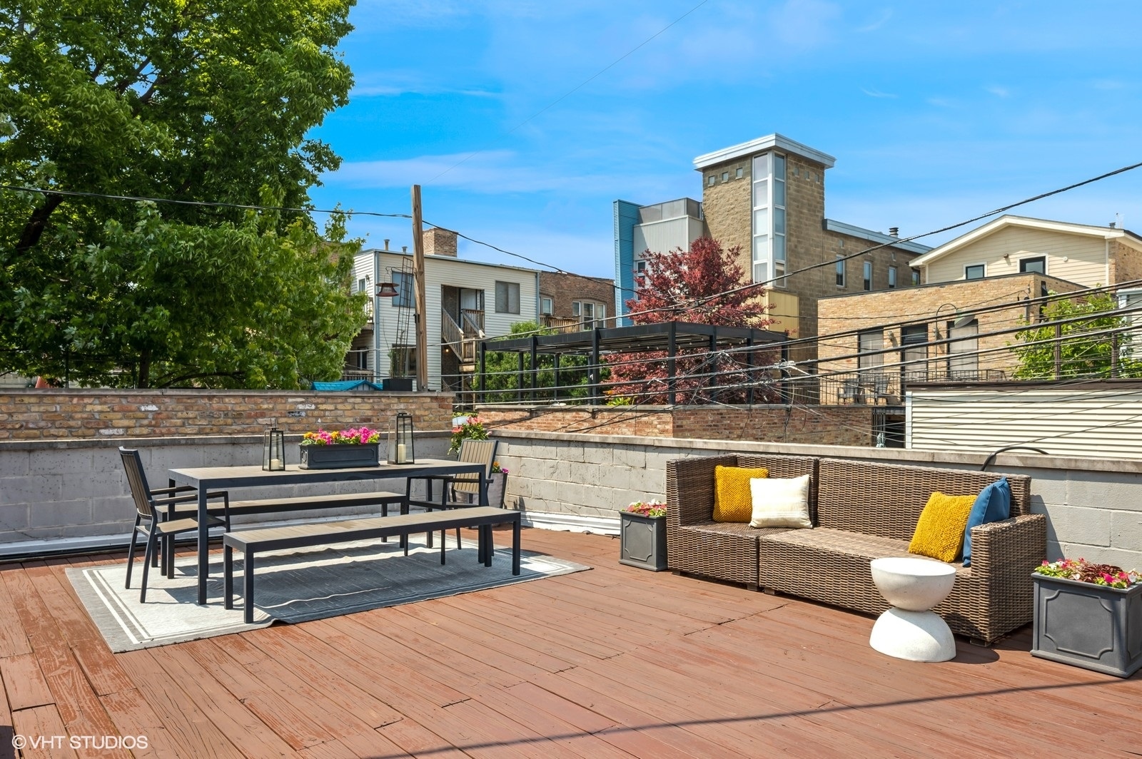 1244 W Cornelia Avenue Unit: 1