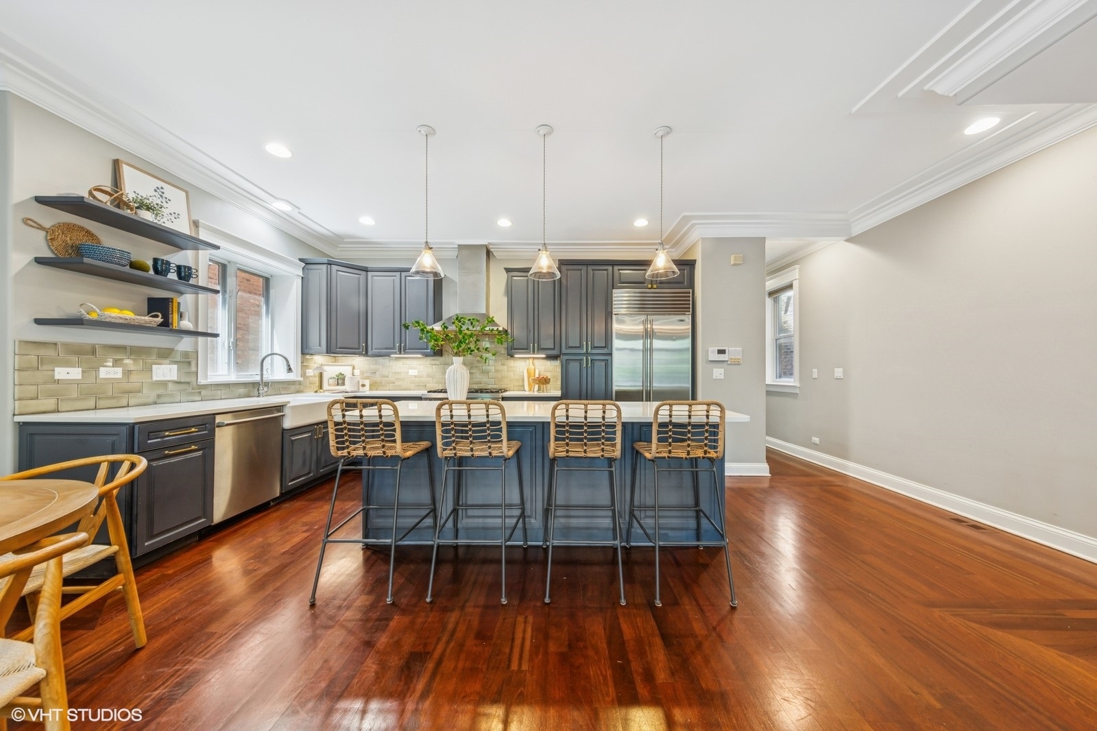 1244 W Cornelia Avenue Unit: 1