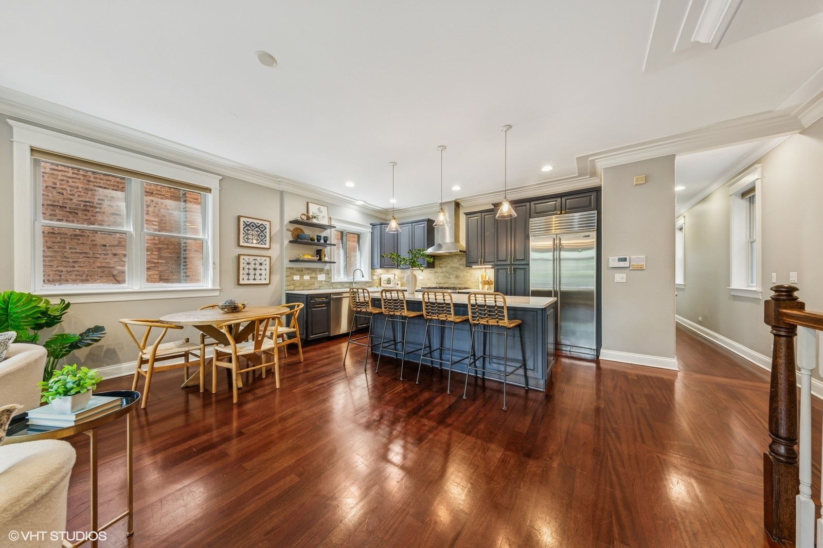 1244 W Cornelia Avenue Unit: 1