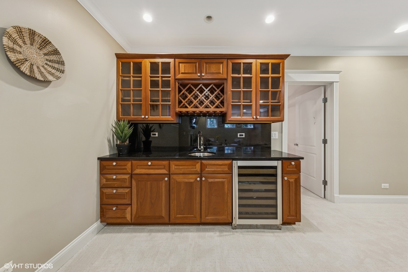 1244 W Cornelia Avenue Unit: 1