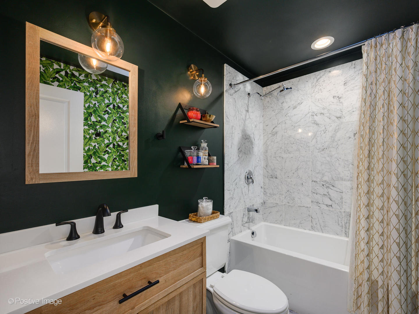 1339 N Wolcott Avenue Unit: B