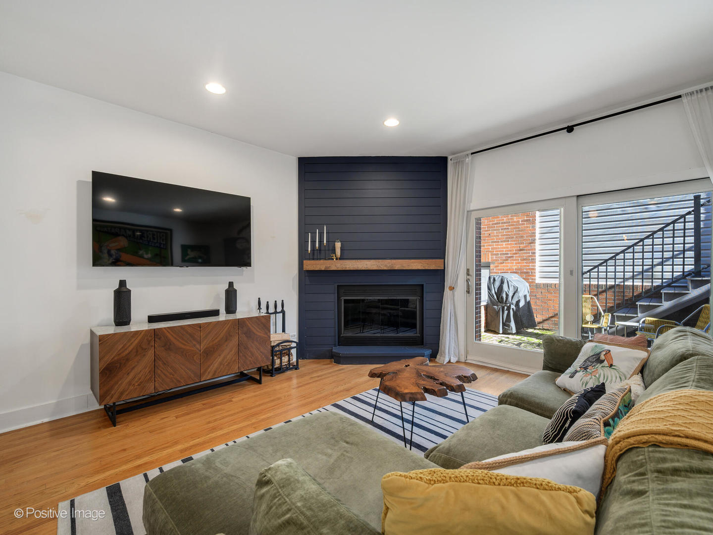 1339 N Wolcott Avenue Unit: B