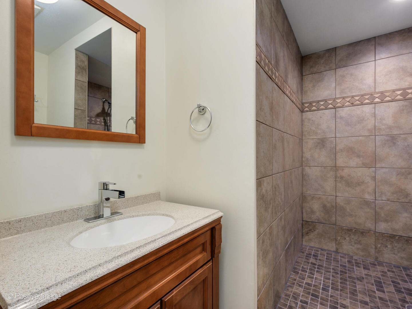 1339 N Wolcott Avenue Unit: B