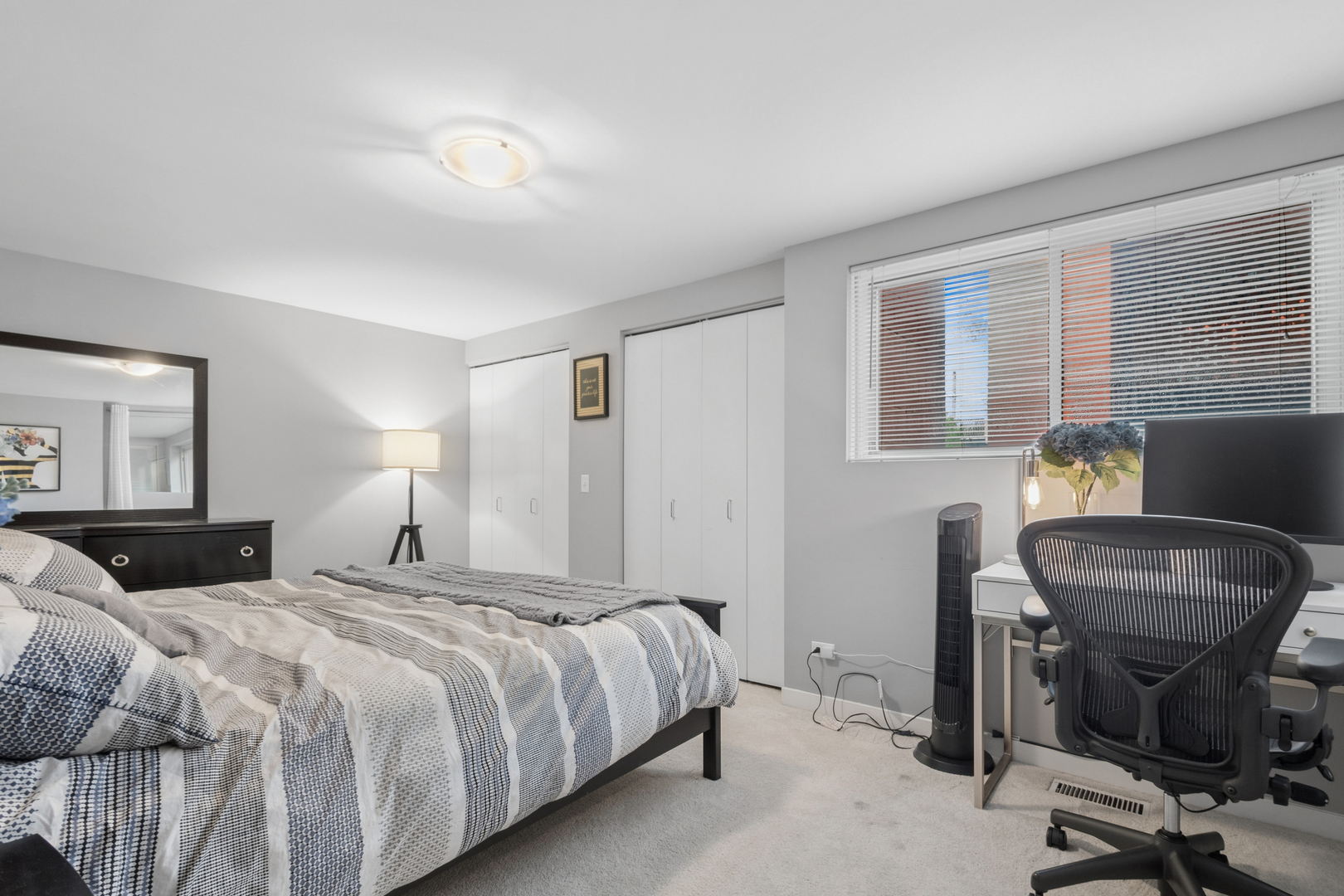 1705 N CLYBOURN Avenue Unit: G