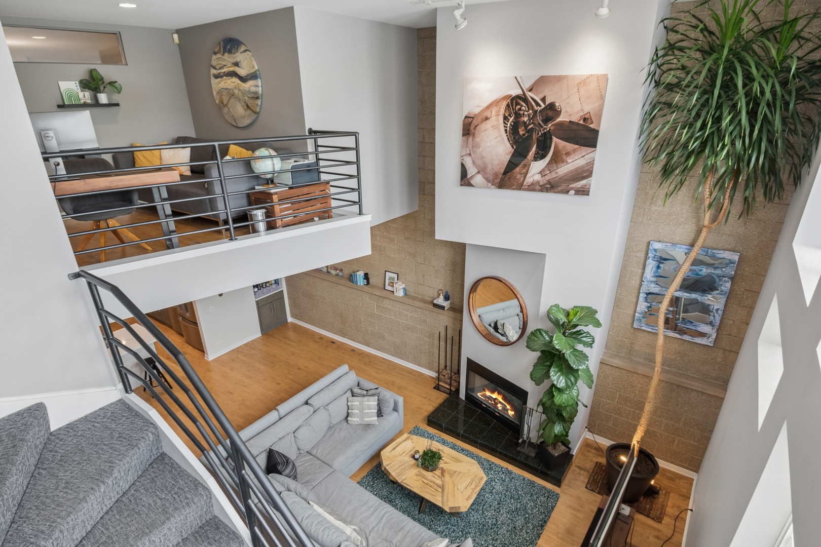 1705 N CLYBOURN Avenue Unit: G