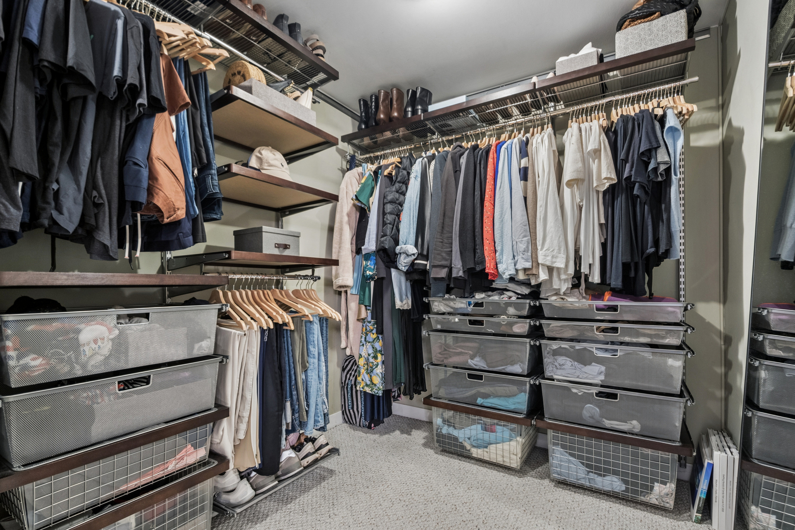 1705 N CLYBOURN Avenue Unit: G