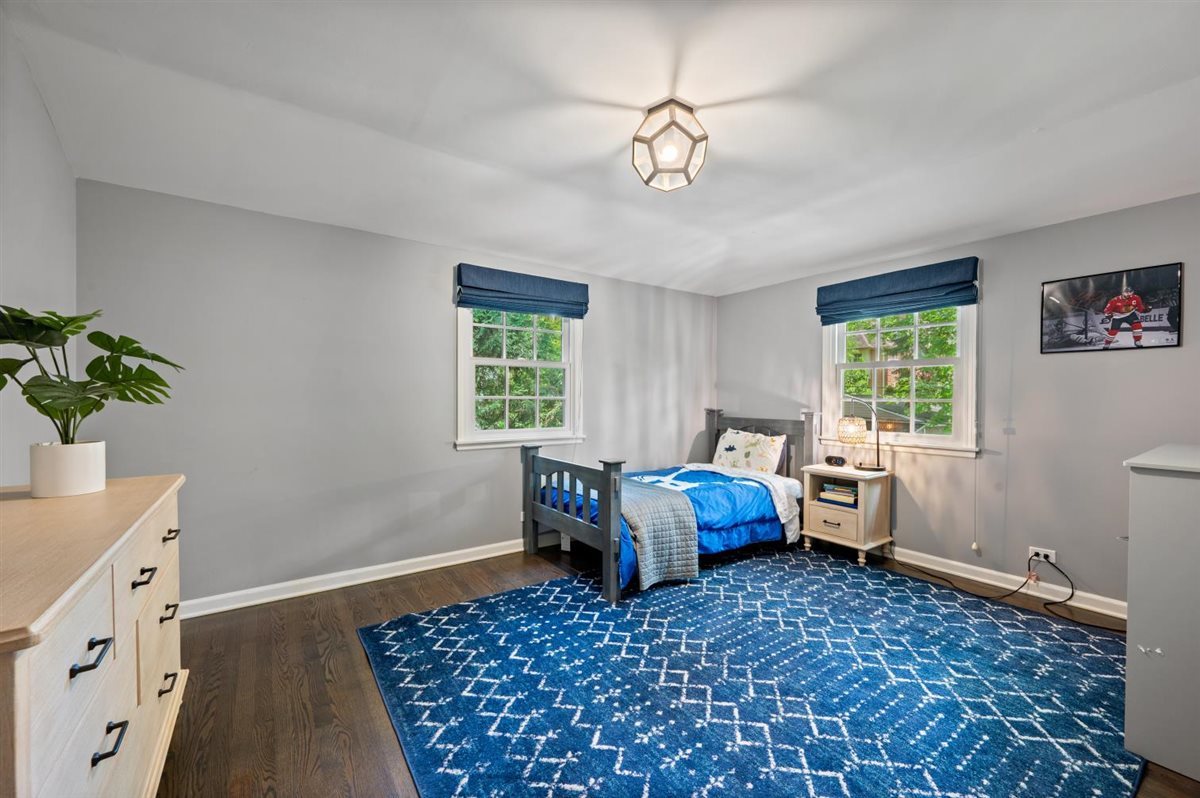 2223 Crestview Lane