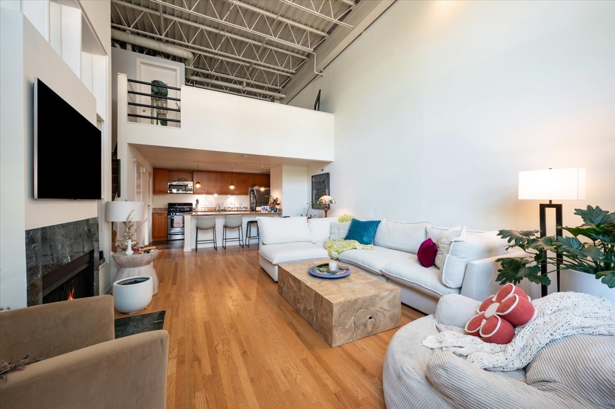 1300 W ALTGELD Street Unit: 126