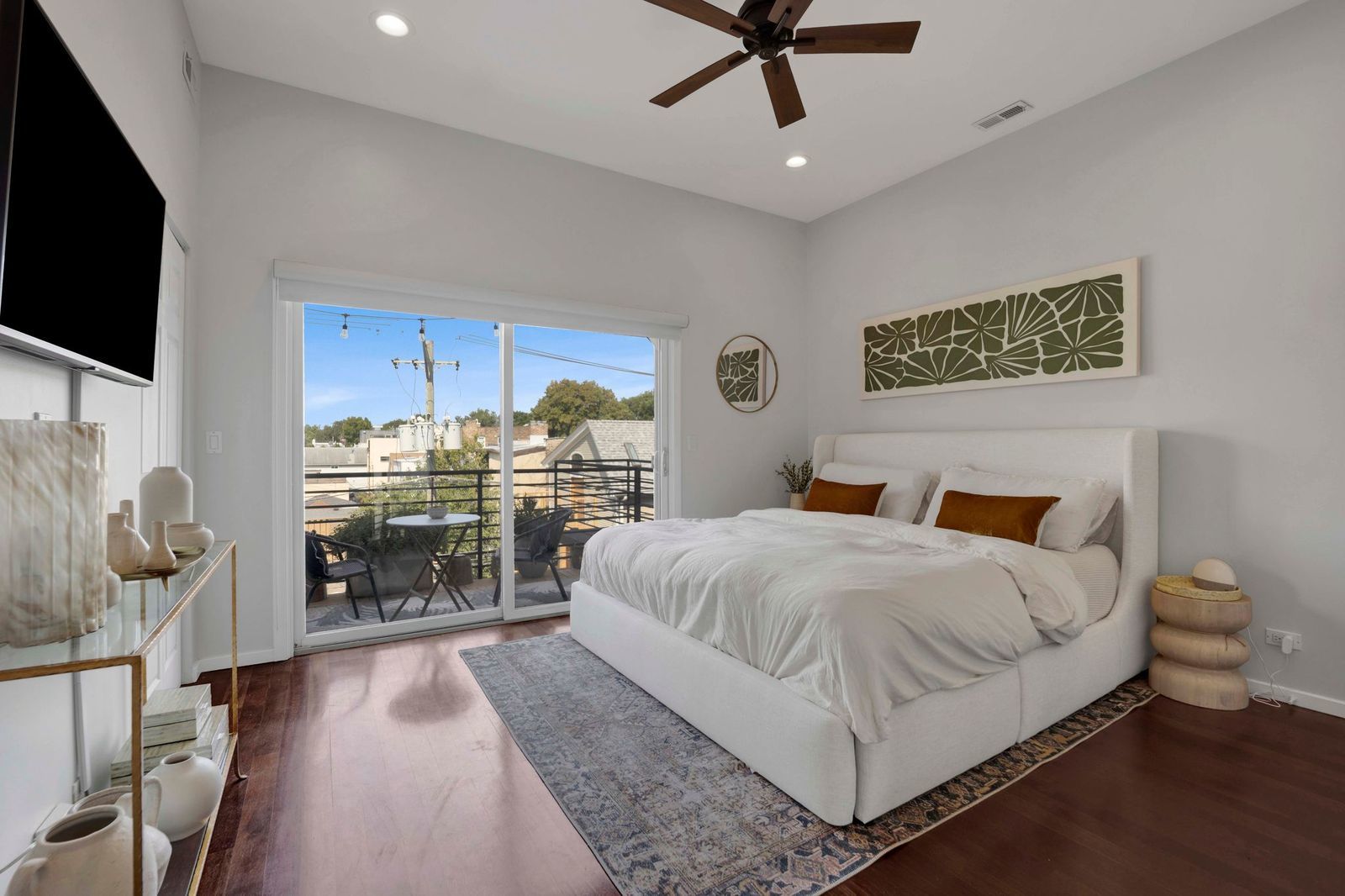 1872 N Damen Avenue Unit: 3S