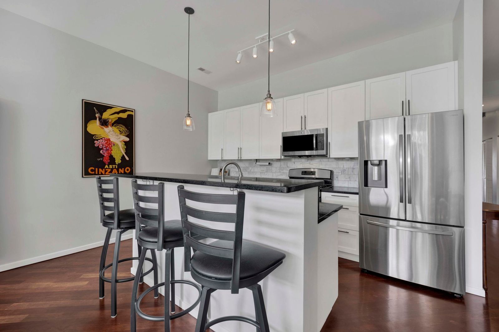 1872 N Damen Avenue Unit: 3S