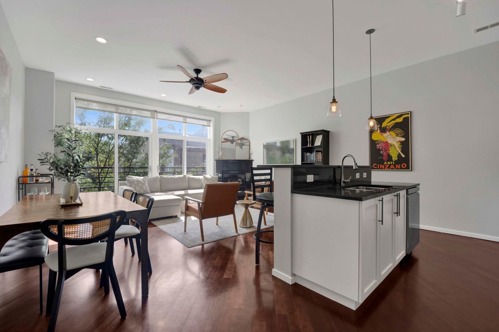 1872 N Damen Avenue Unit: 3S