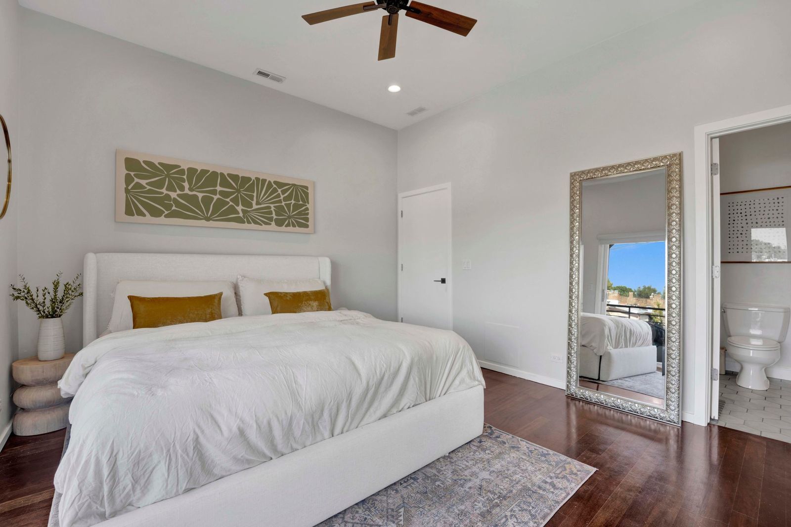 1872 N Damen Avenue Unit: 3S