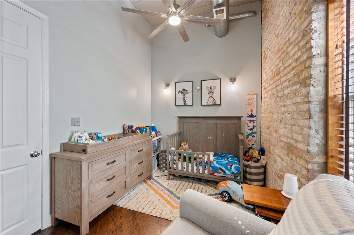 2117 W Belmont Avenue Unit: 2