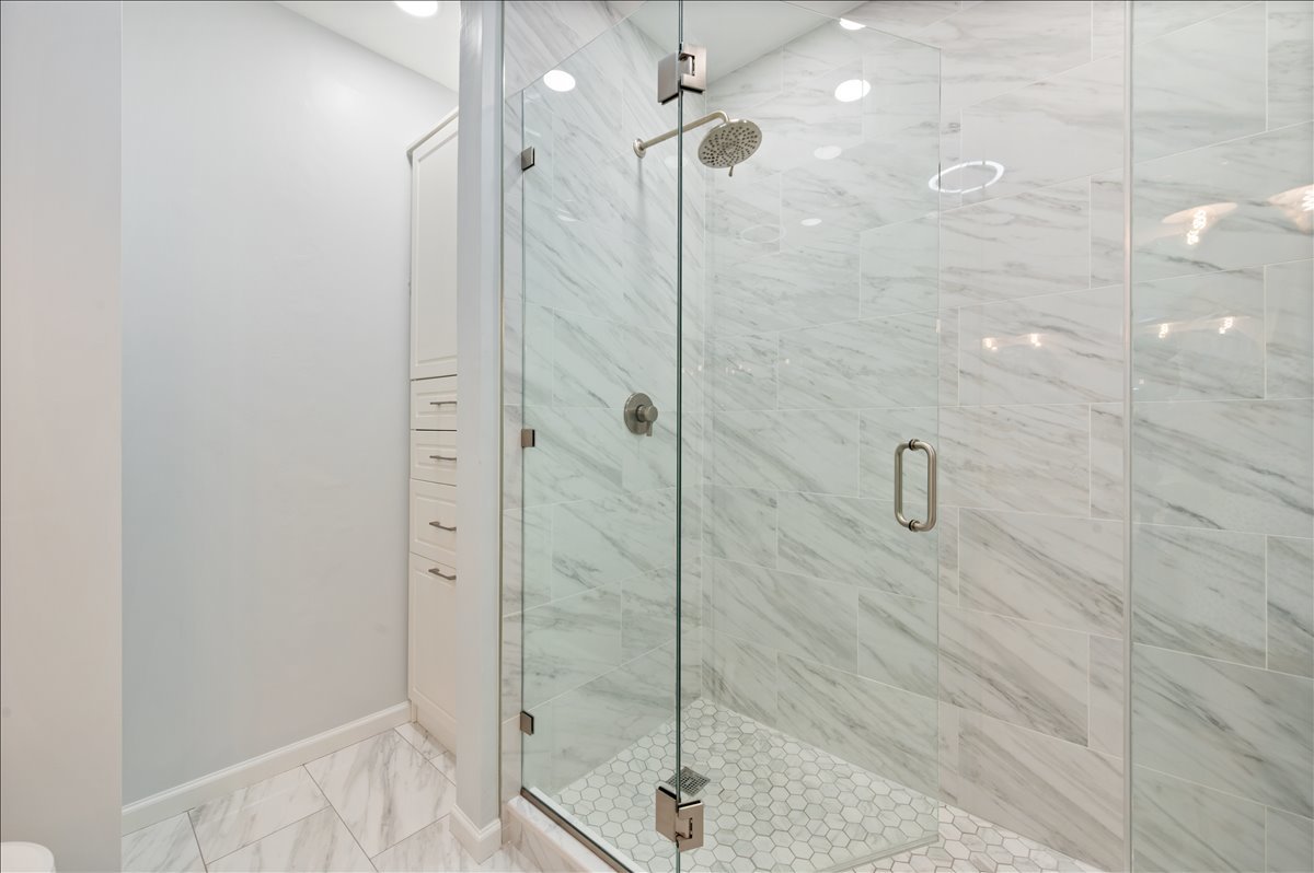 2117 W Belmont Avenue Unit: 2