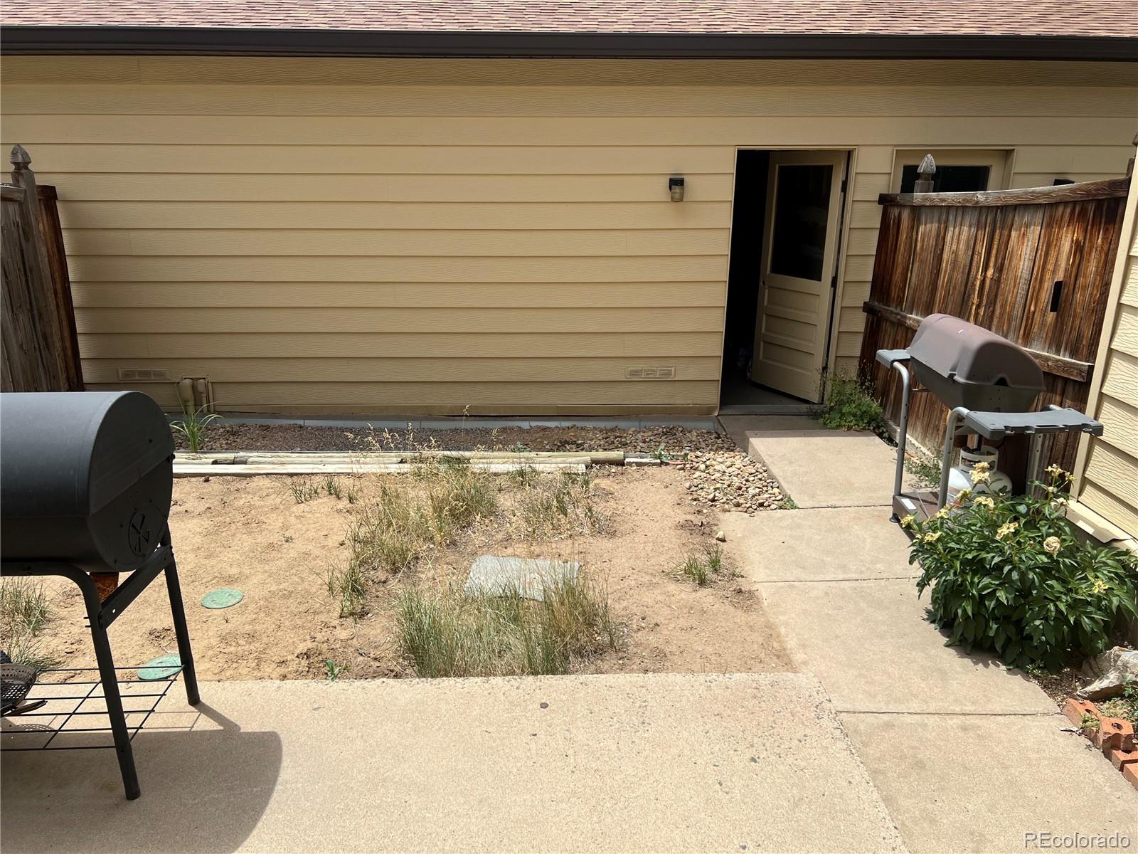 3501 S Kittredge Street Unit: B