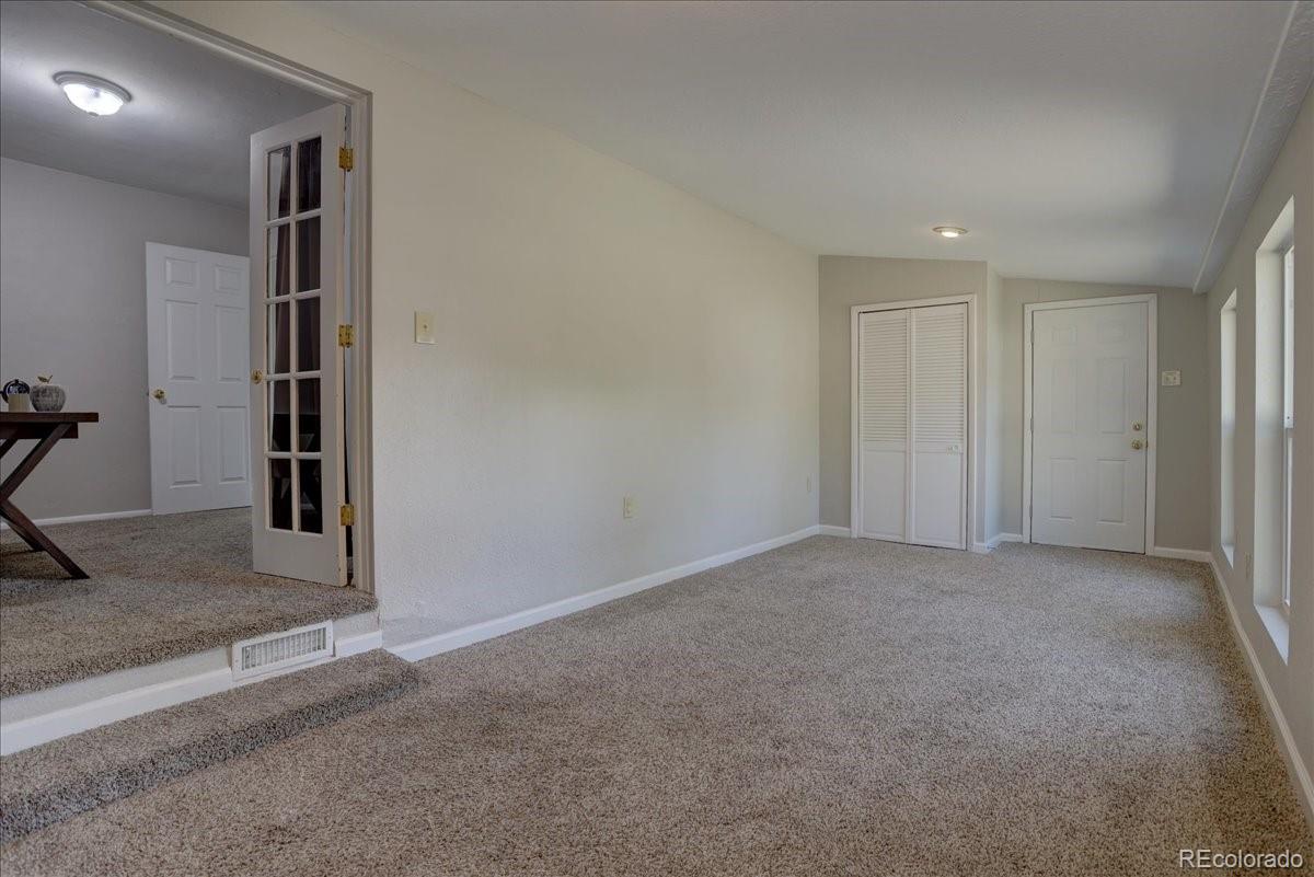 1317 S Seneca Court