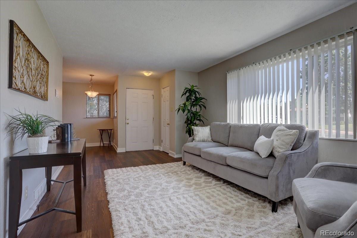 1317 S Seneca Court