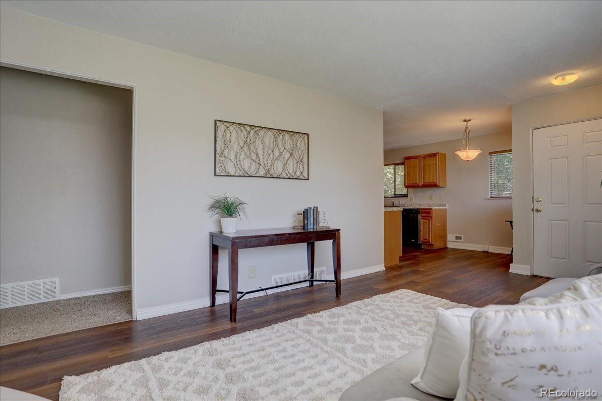 1317 S Seneca Court