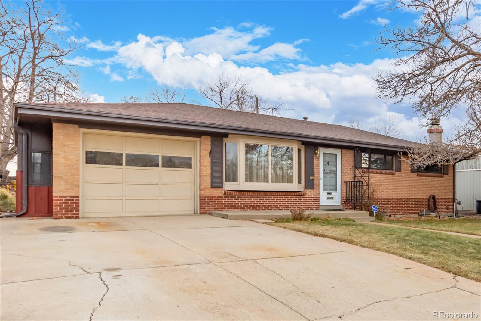 8520 Crescent Drive
